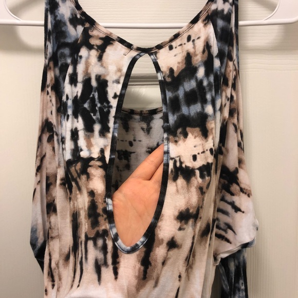 Shirt - Picture 4 of 4